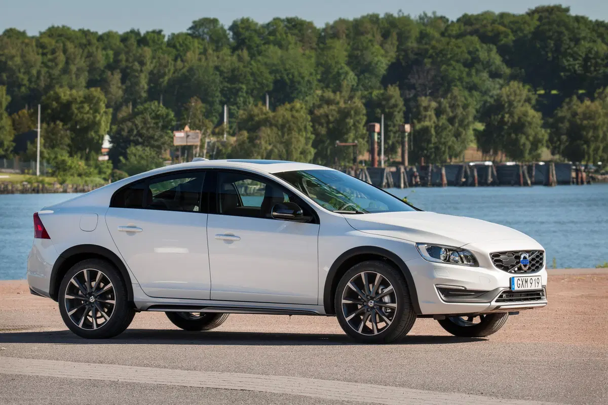 Volvo S60 Cross Country D3 Geartronic Business Plus (13)