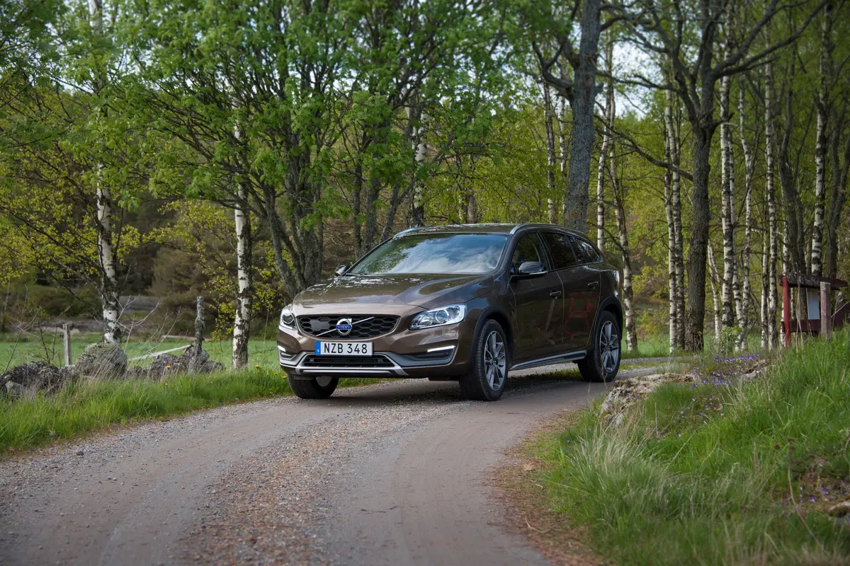 Volvo V60 Cross Country (2015-19) (13)