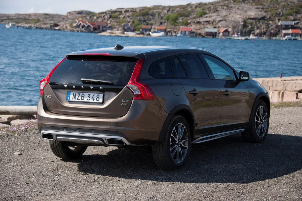 Volvo V60 Cross Country (2015-19) (14)
