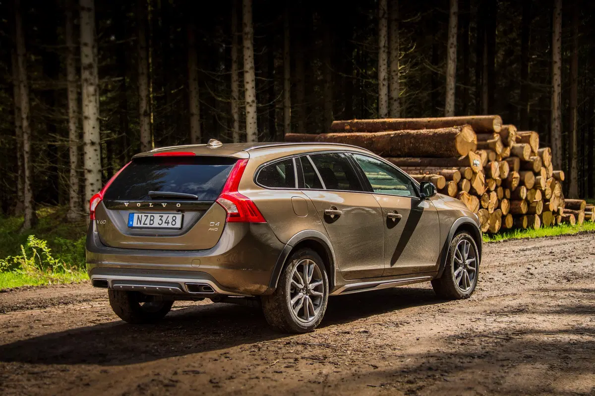 Volvo V60 Cross Country (2015-19) (20)