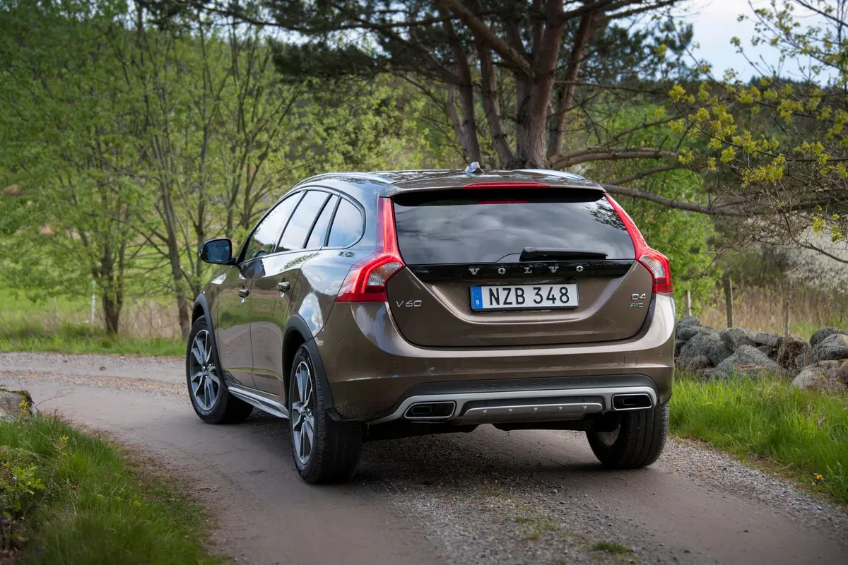 Volvo V60 Cross Country (2015-19) (23)