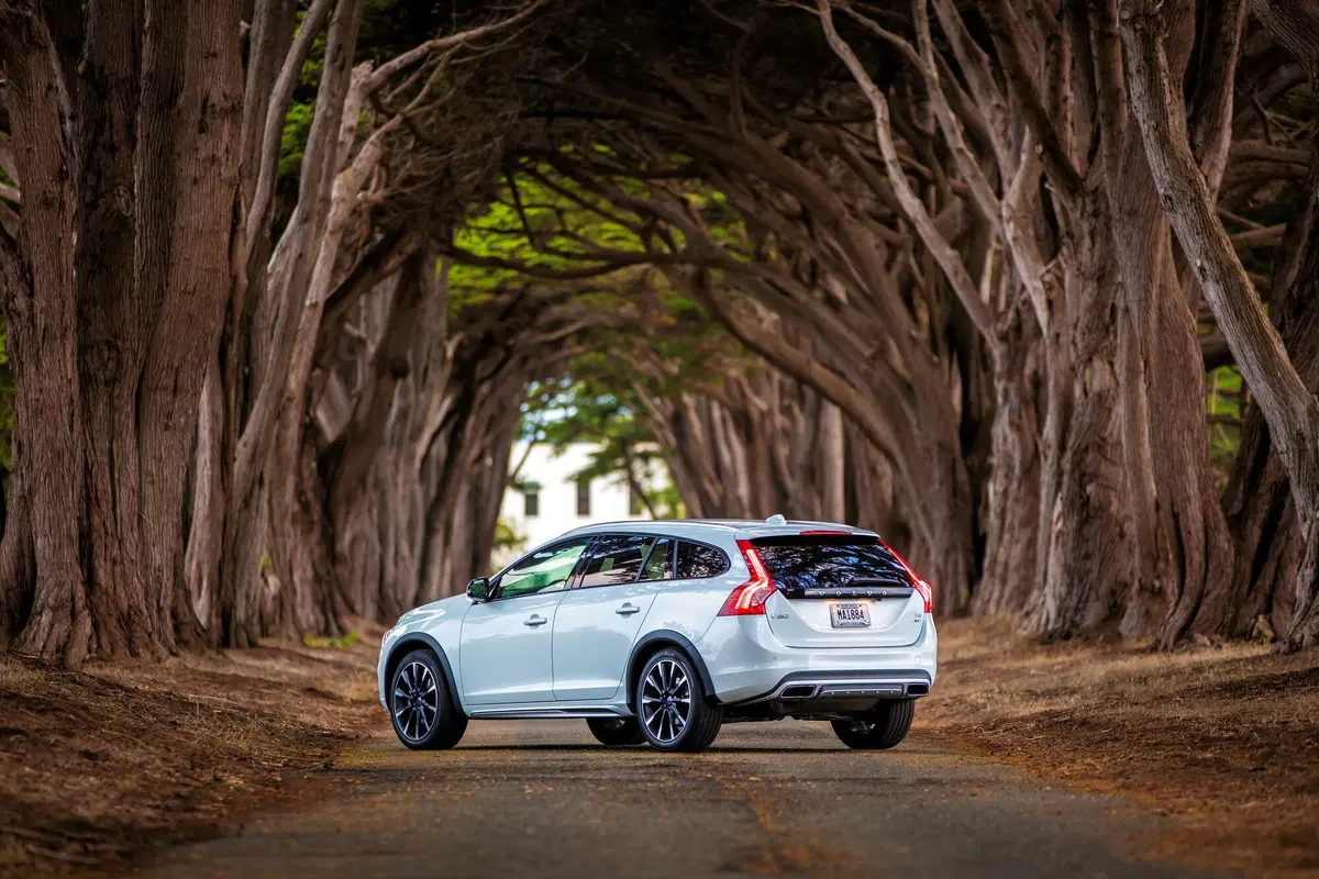 Volvo V60 Cross Country (2015-19) (28)