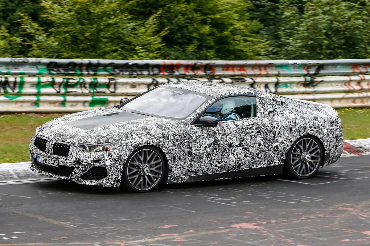 BMW Serie 8, le foto spia al Nürburgring