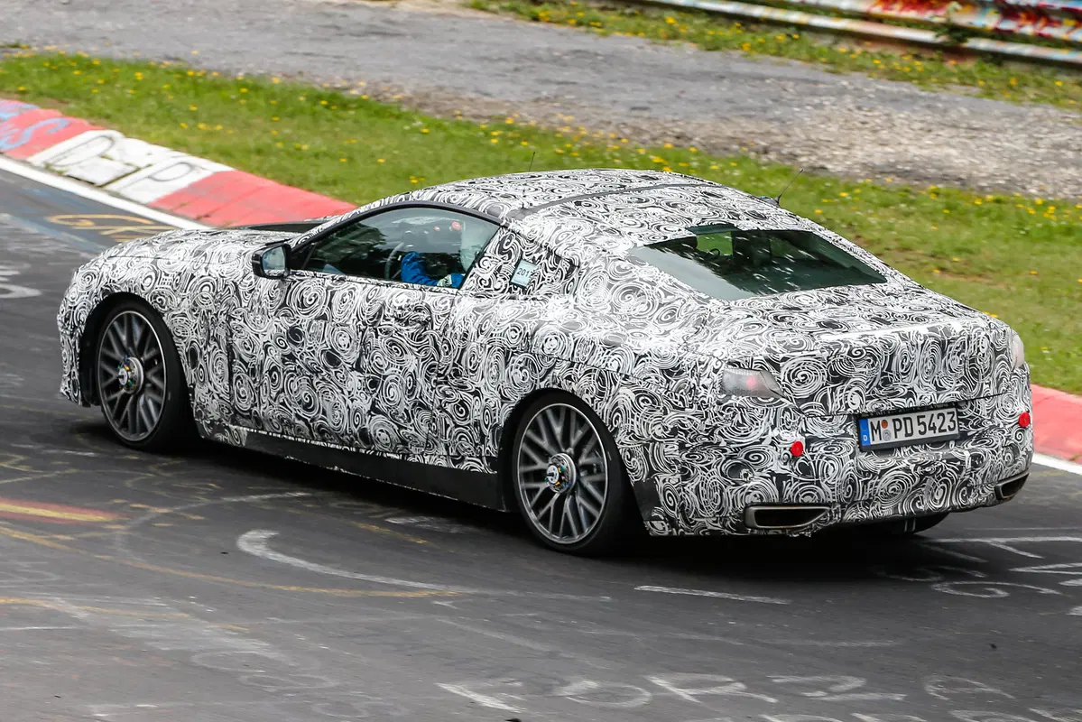 BMW Serie 8, le foto spia al Nürburgring (3)