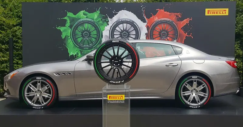XII Conferenza Ambasciatori d'Italia: lo stile italiano su pneumatici Pirelli tricolori