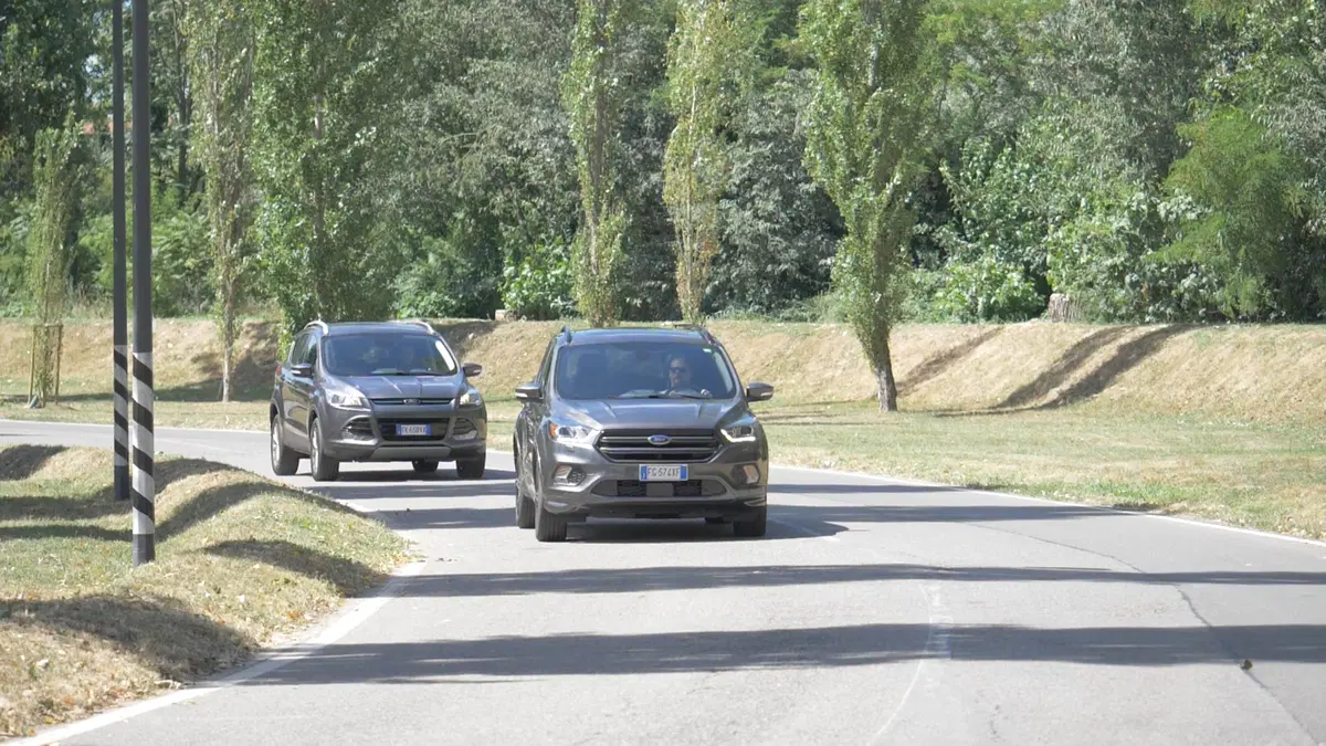 Ford Kuga 2012 vs Ford Kuga restyling: sembrano uguali (22)