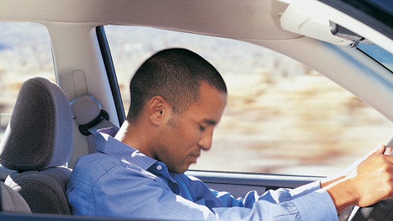 Colpo di sonno al volante? La tecnologia ci salver&agrave; dagli incidenti