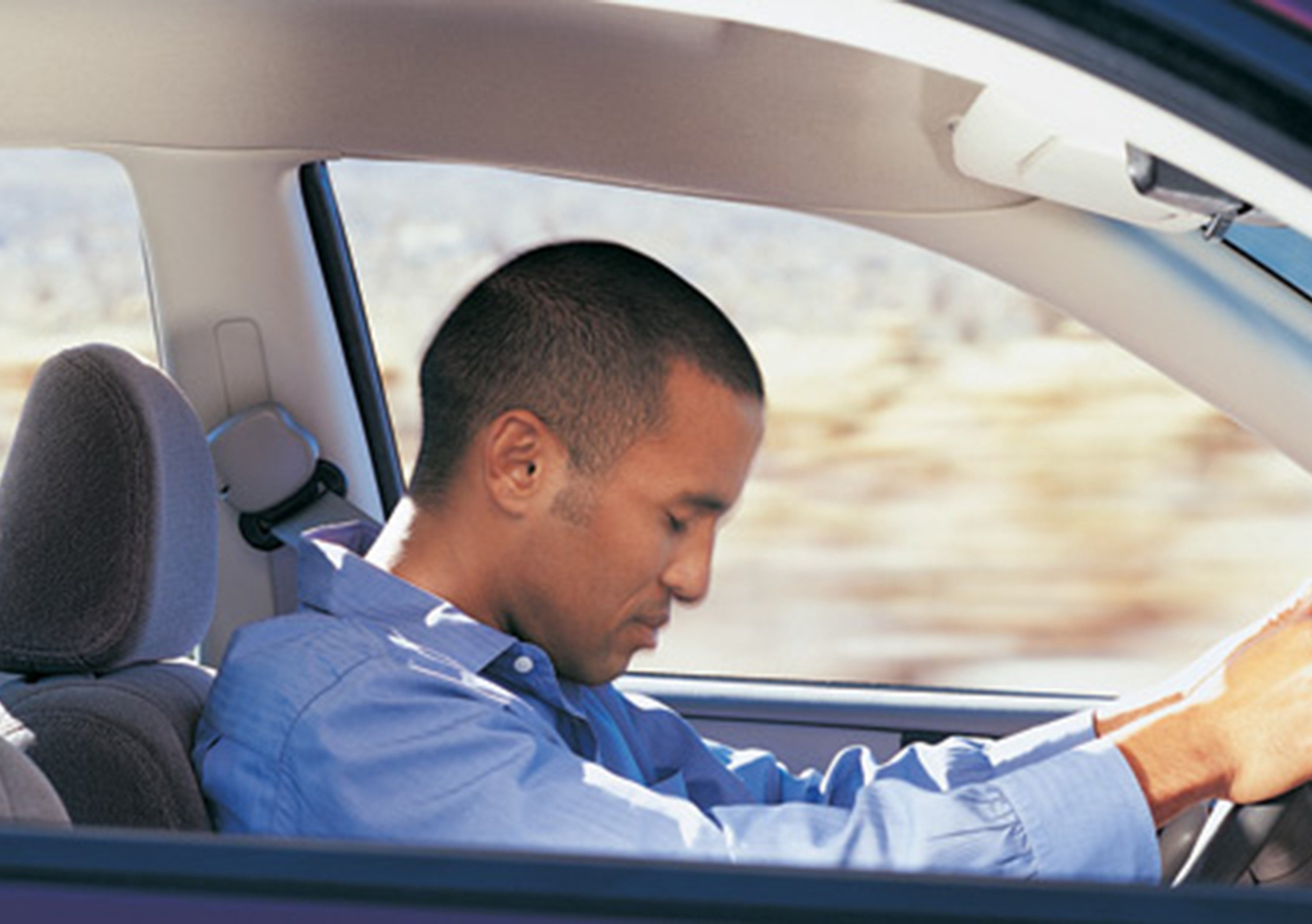 Colpo di sonno al volante? La tecnologia ci salver&agrave; dagli incidenti