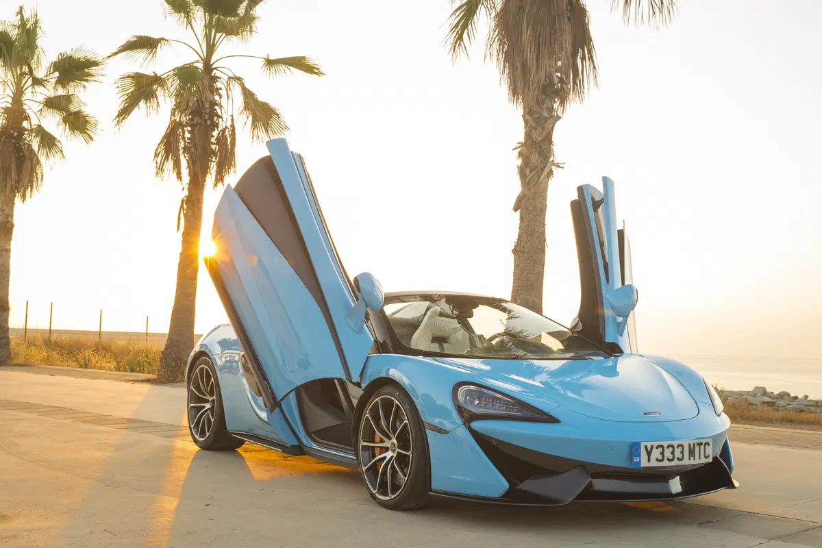McLaren 570S Spider, la cabrio senza compromessi [Video primo test] (2)