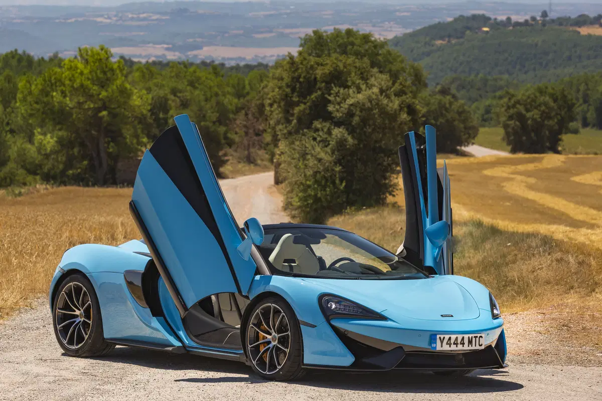 McLaren 570S Spider, la cabrio senza compromessi [Video primo test] (11)