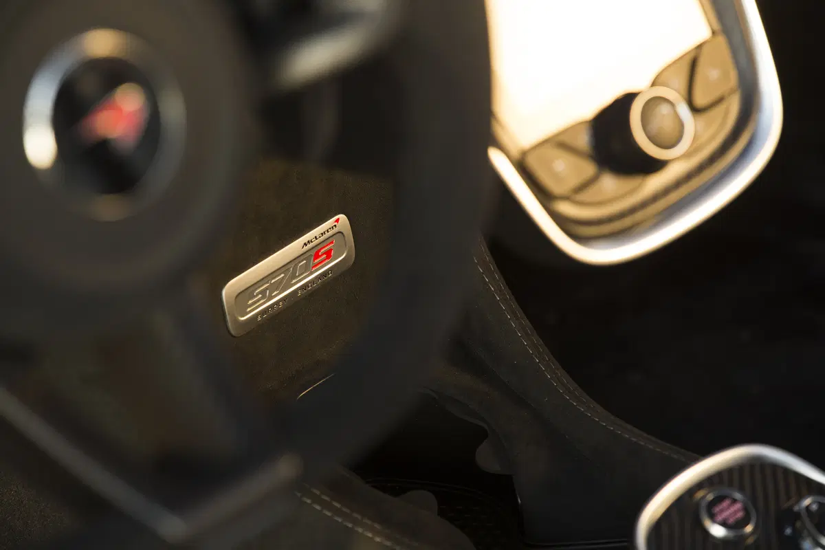 McLaren 570S Spider, la cabrio senza compromessi [Video primo test] (13)