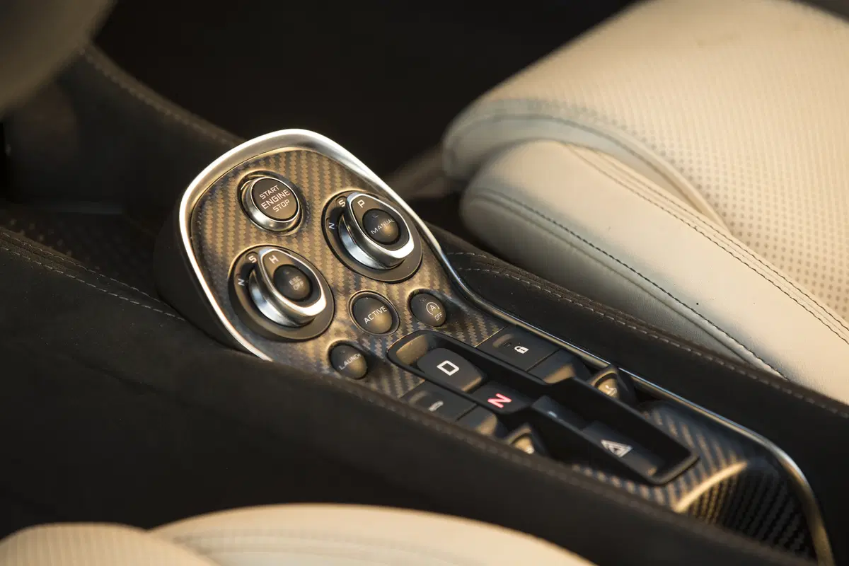 McLaren 570S Spider, la cabrio senza compromessi [Video primo test] (16)