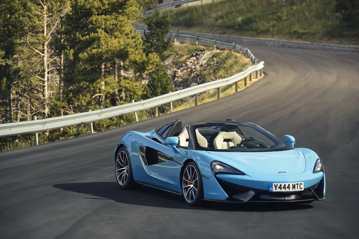 McLaren 570S Spider, la cabrio senza compromessi [Video primo test] (19)