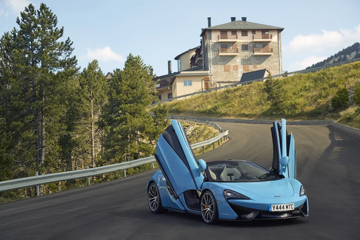 McLaren 570S Spider, la cabrio senza compromessi [Video primo test] (20)
