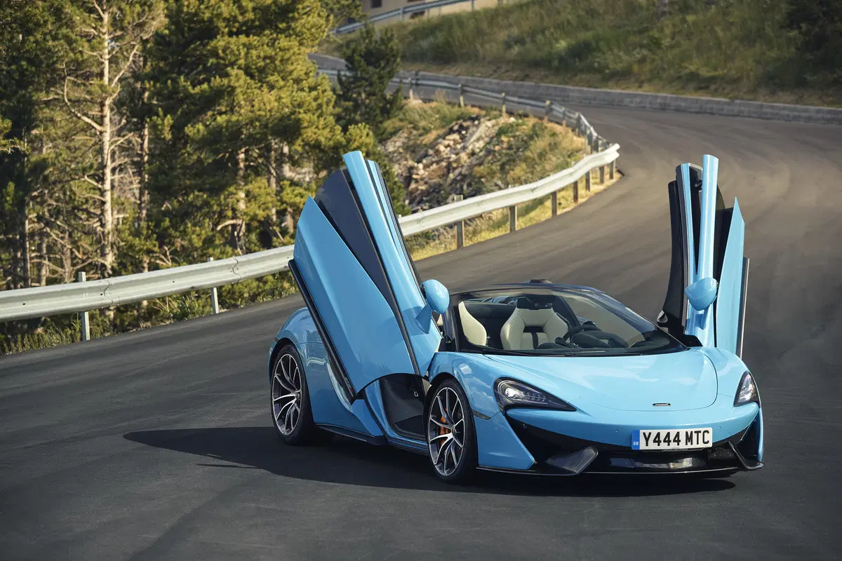 McLaren 570S Spider, la cabrio senza compromessi [Video primo test] (23)