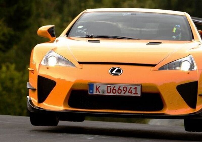 Lexus LFA, in America ce ne sono ancora 12 in attesa di immatricolazione