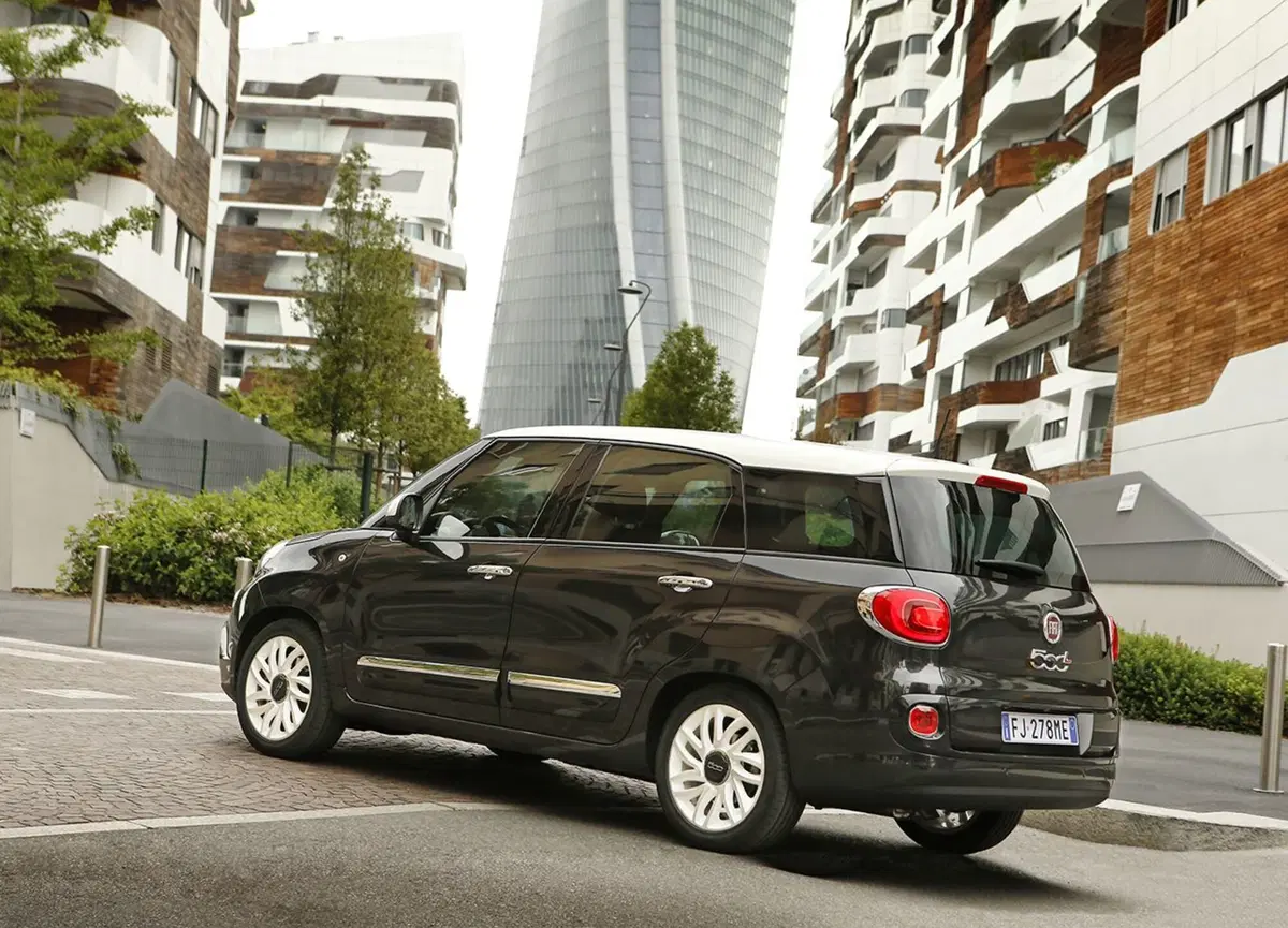 Quale comprare, Confronto: Fiat 500L 1.3 Multijet 95cv Vs Crossland X 1.6 99cv (2)