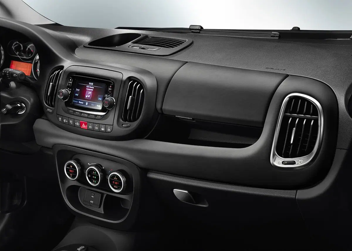 Quale comprare, Confronto: Fiat 500L 1.3 Multijet 95cv Vs Opel Crossland X 1.6 99cv (12)
