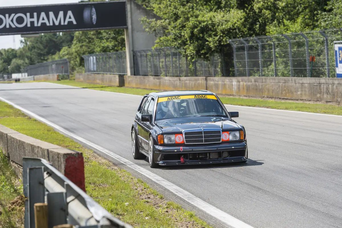 Mercedes 190E 2.5-16 EVOLUTION II, leggendaria [Video Prova in pista] (2)