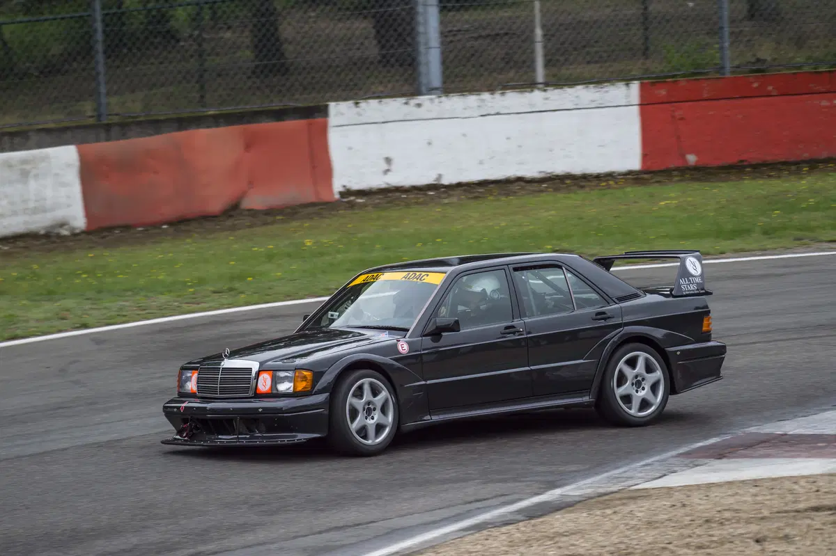 Mercedes 190E 2.5-16 EVOLUTION II, leggendaria [Video Prova in pista] (9)