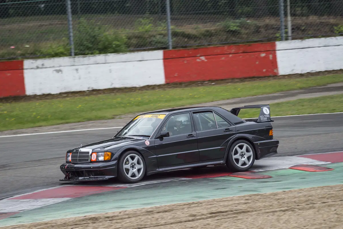 Mercedes 190E 2.5-16 EVOLUTION II, leggendaria [Video Prova in pista] (12)
