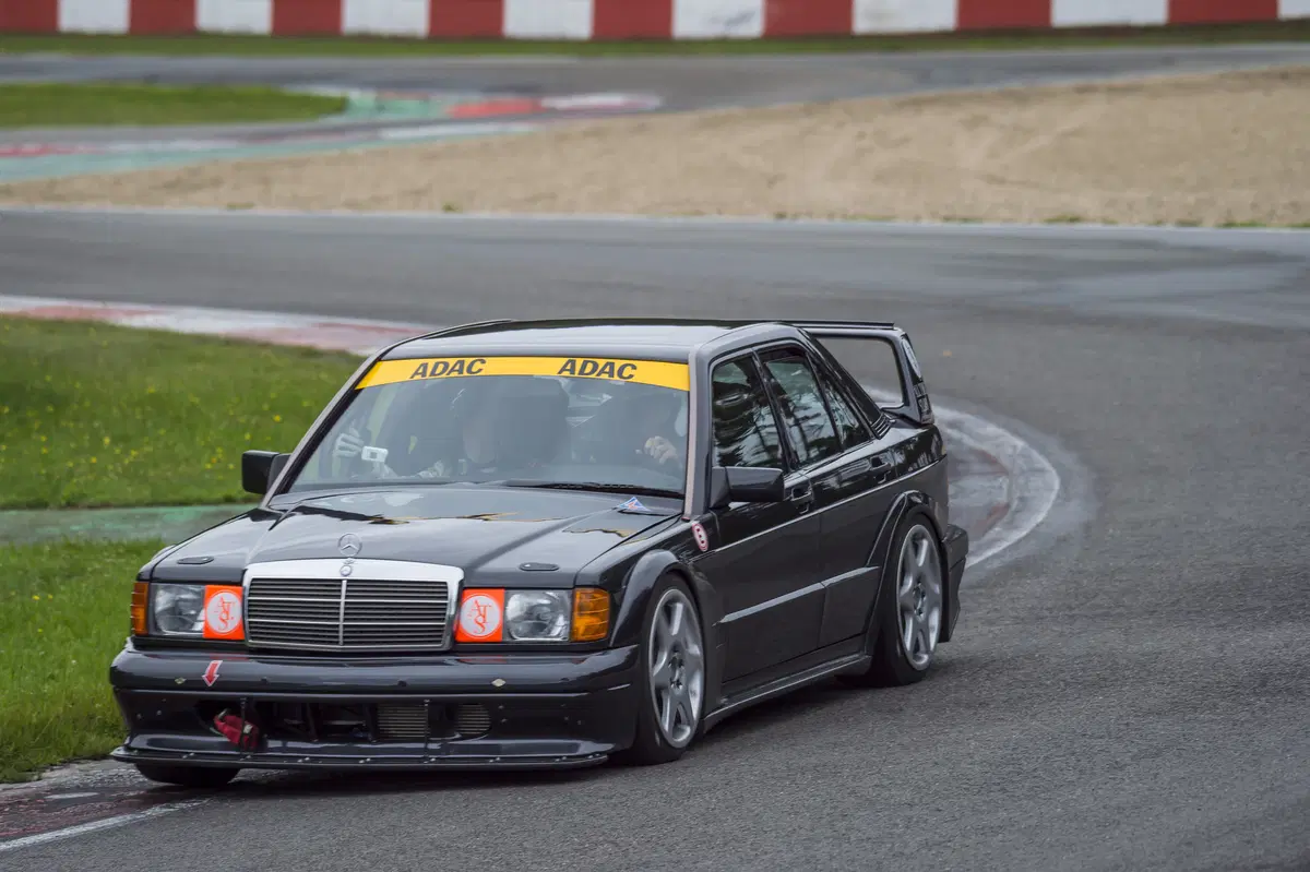 Mercedes 190E 2.5-16 EVOLUTION II, leggendaria [Video Prova in pista] (3)