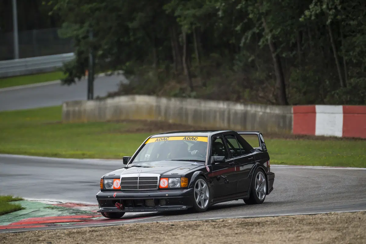 Mercedes 190E 2.5-16 EVOLUTION II, leggendaria [Video Prova in pista] (19)