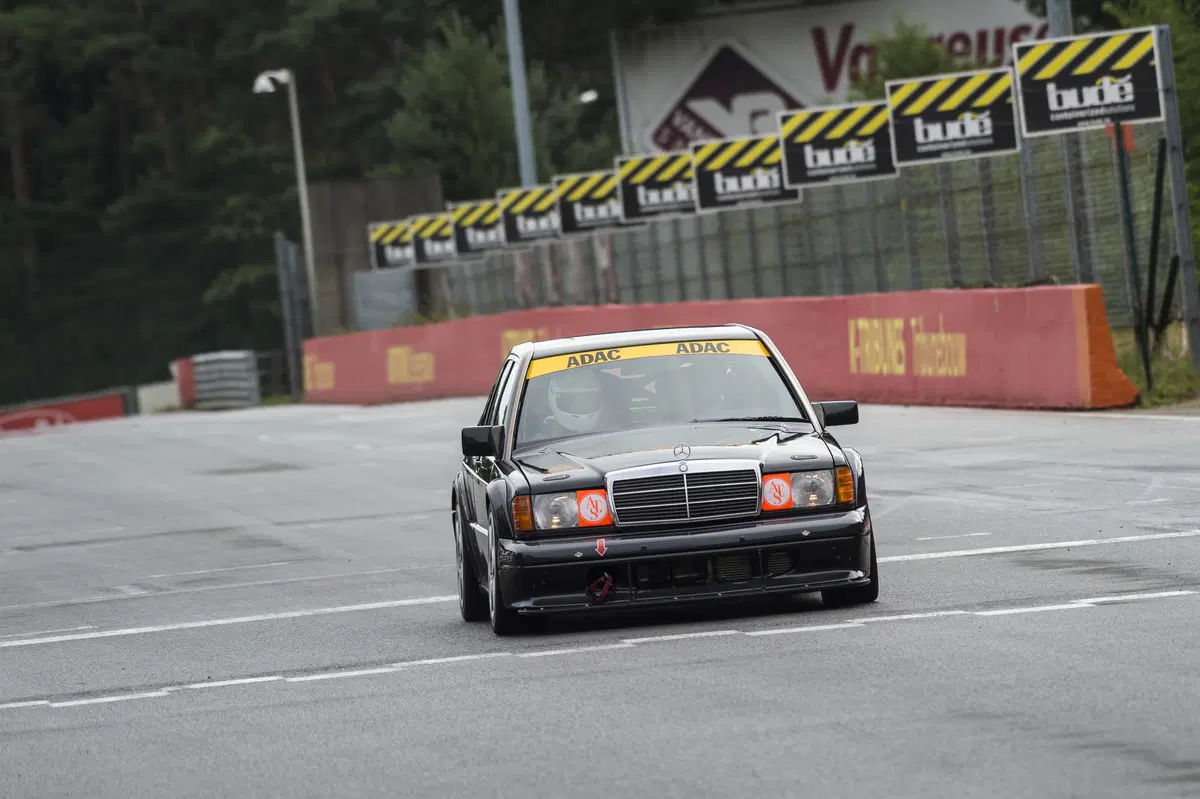Mercedes 190E 2.5-16 EVOLUTION II, leggendaria [Video Prova in pista] (17)