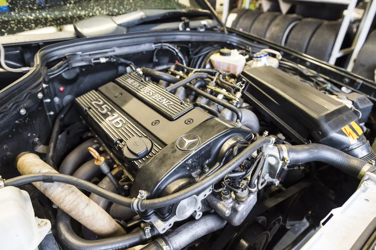 Mercedes 190E 2.5-16 EVOLUTION II, leggendaria [Video Prova in pista] (27)