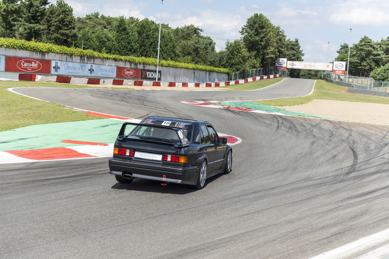 Mercedes 190E 2.5-16 Evolution II, Leggendaria [Video in pista]