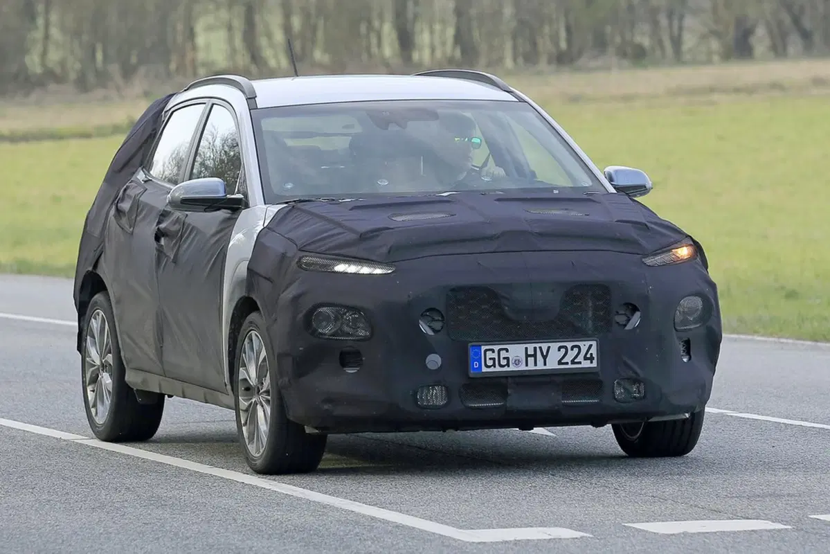 Nuova Hyundai Kona, anche elettrica? (6)