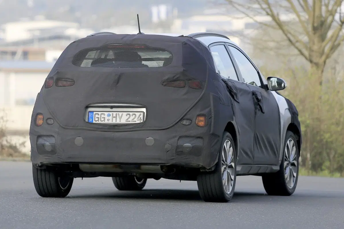 Nuova Hyundai Kona, anche elettrica? (9)