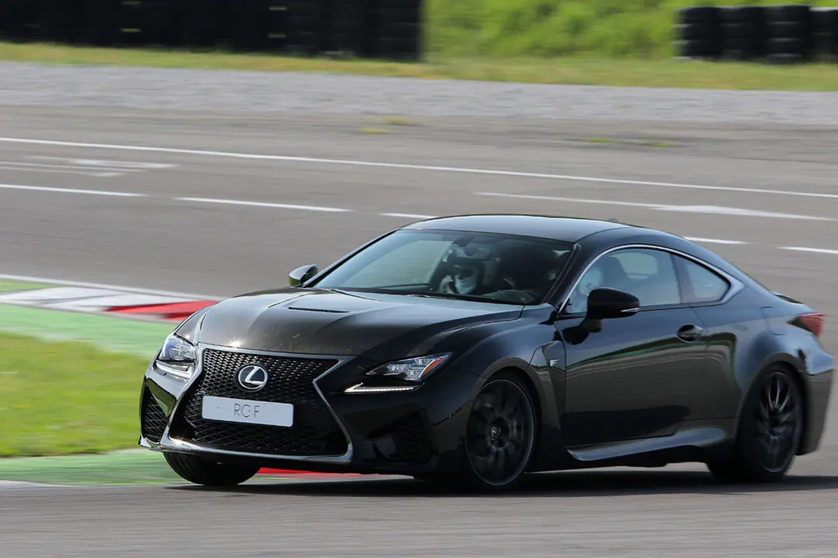 Lexus RC F 2017: sportività premium alla giapponese [Video Primo Test] (6)