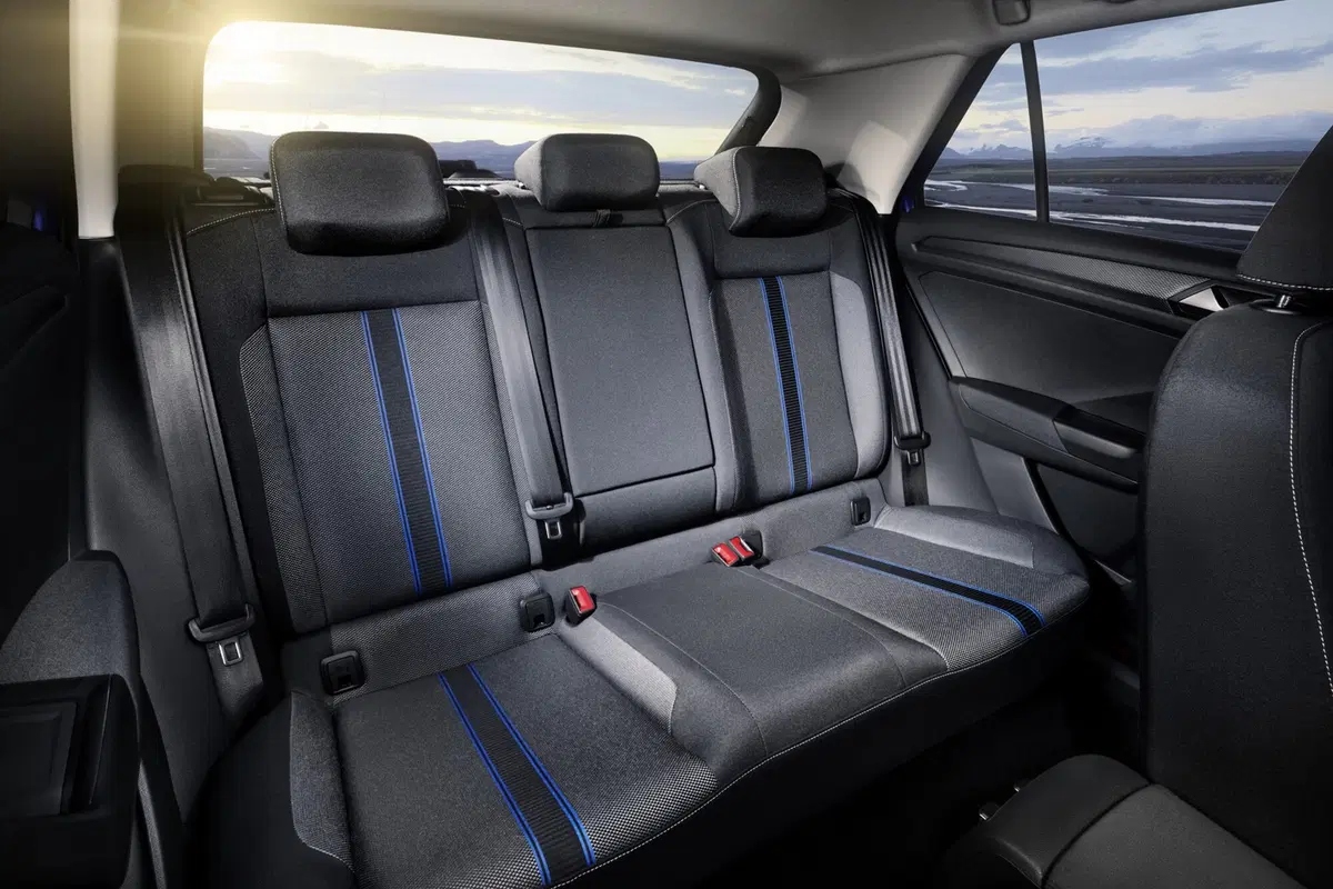 Volkswagen T-Roc: Crossover per tutti? (12)