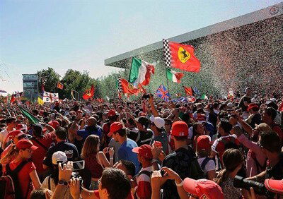 F1, a Monza va in scena l'amore senza tempo per la Ferrari