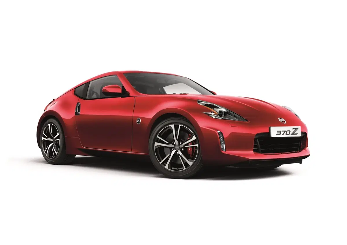 Nissan 370 Z, ecco il MY 2018 (2)