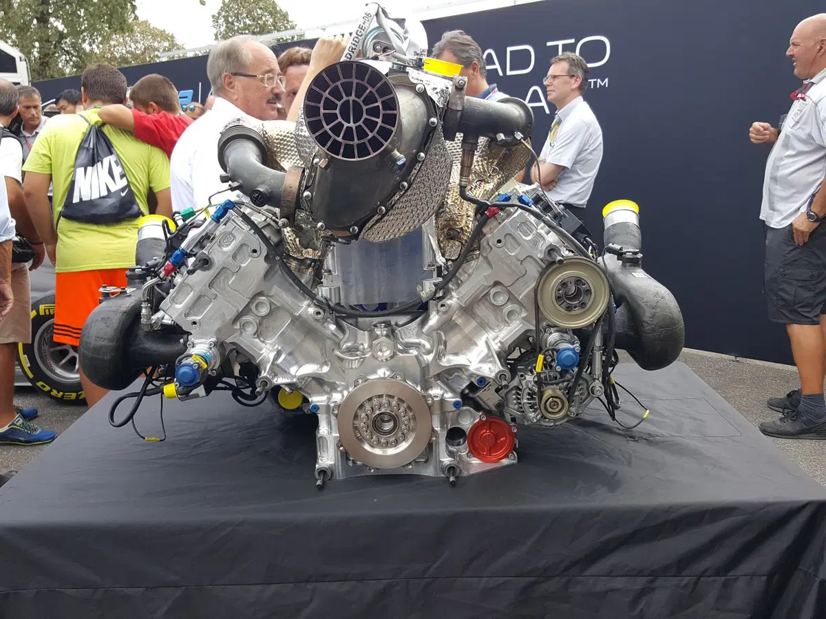 La nuova F2: dal 2018 molto più vicina alla F1 (8)