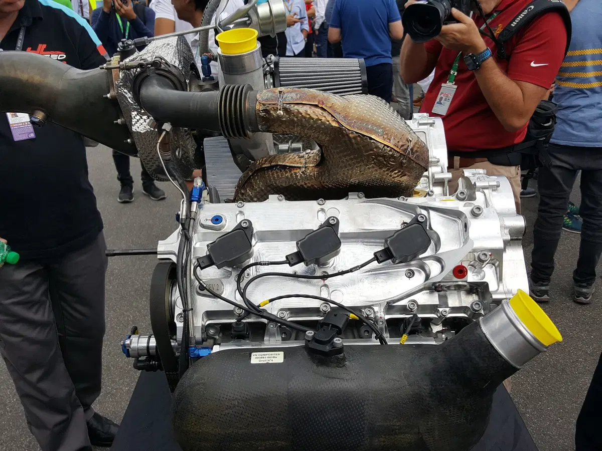 La nuova F2: dal 2018 molto più vicina alla F1 (7)