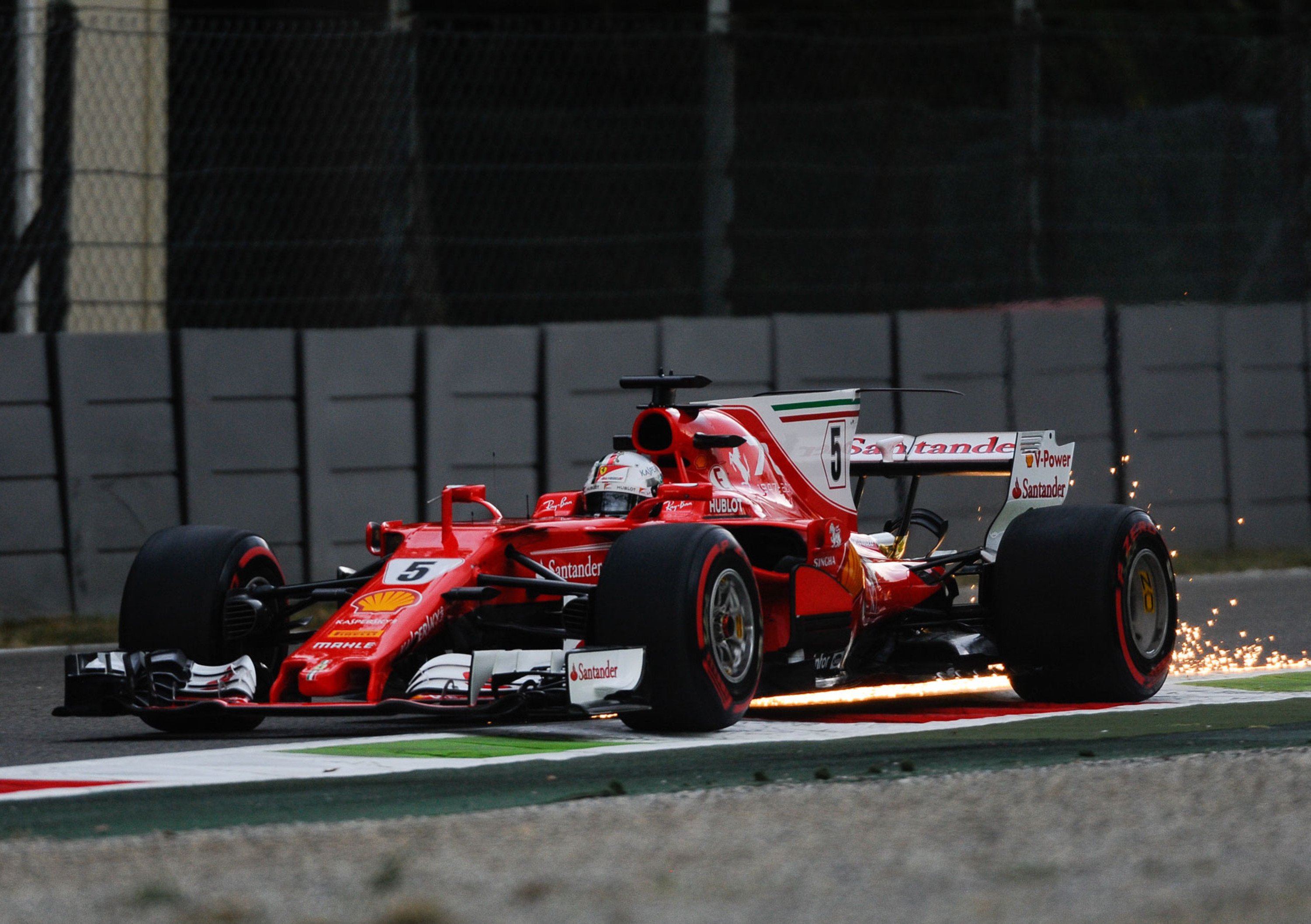 F1, GP Italia 2017, Vettel: &laquo;Non mi spiego le nostre difficolt&agrave;&raquo;