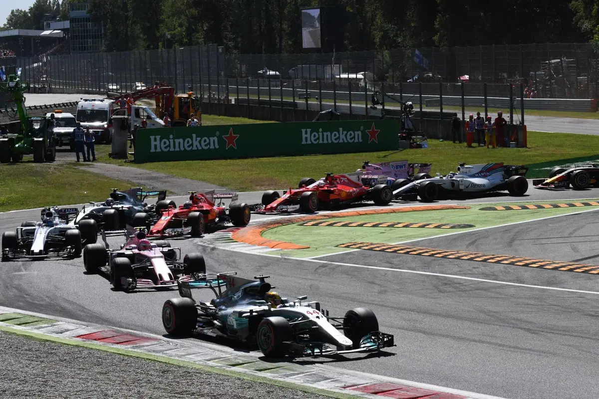 F1, GP Italia 2017: Hamilton, vittoria a Monza sognando la Rossa? (36)