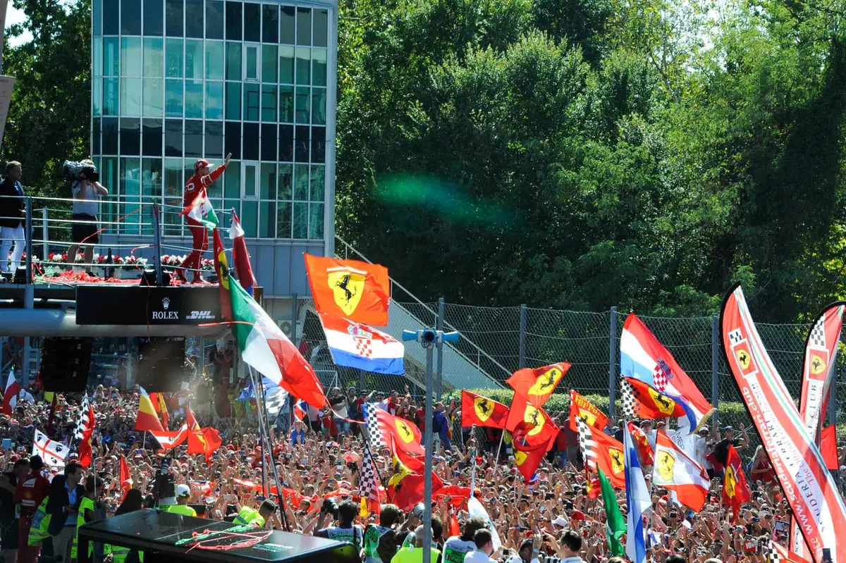 F1, GP Italia 2017: Hamilton, vittoria a Monza sognando la Rossa? (9)
