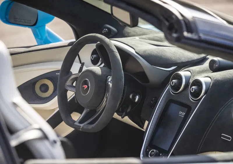 McLaren 570S Cabrio (2017-22) (11)