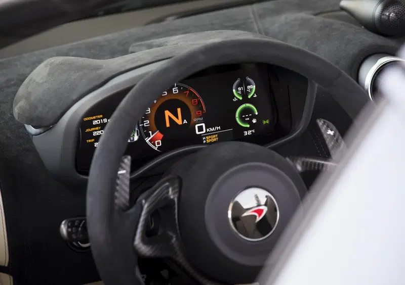 McLaren 570S Cabrio (2017-22) (17)