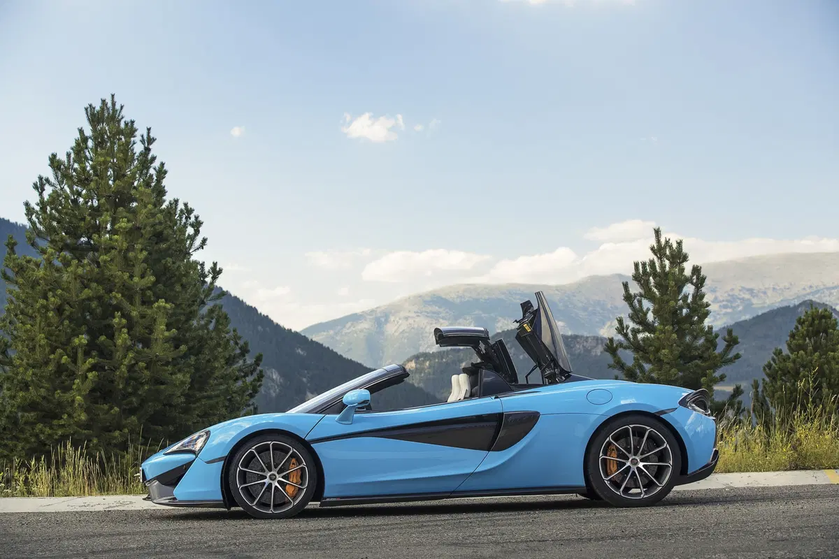 McLaren 570S Cabrio (2017-22) (2)
