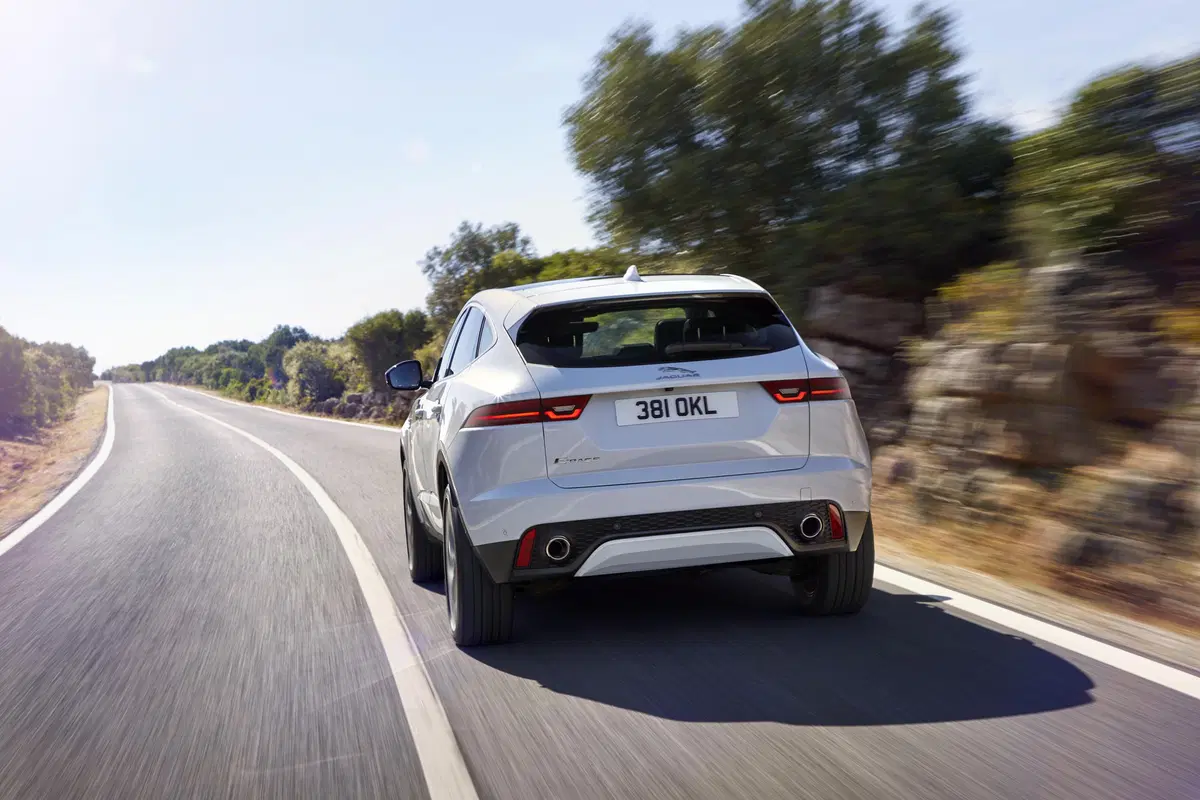 Jaguar E-Pace 2.0D 180 CV AWD R-Dynamic S (5)