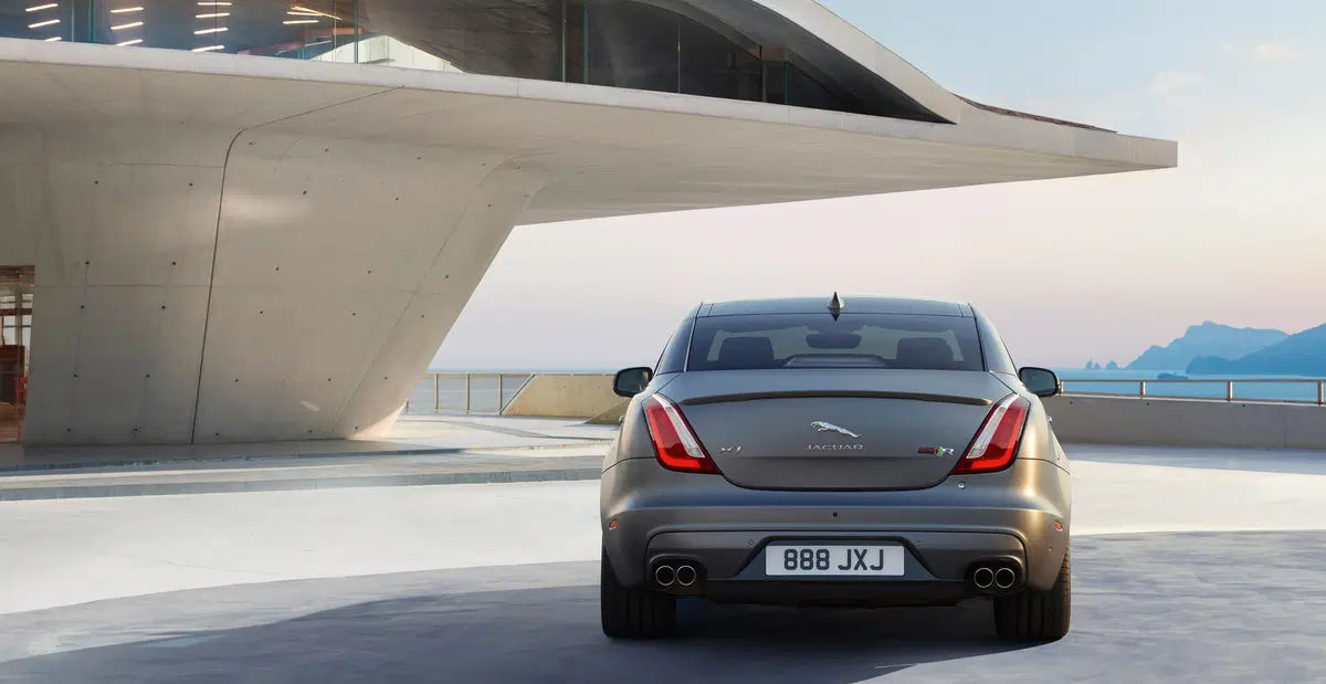 Jaguar XJR575 (2017-18) (4)