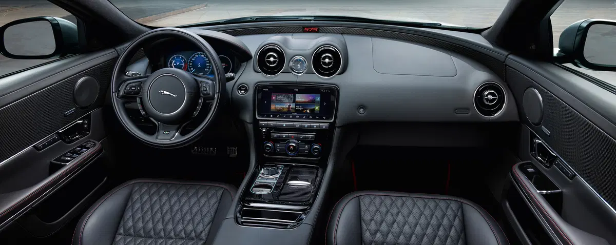 Jaguar XJR575 (2017-18) (9)