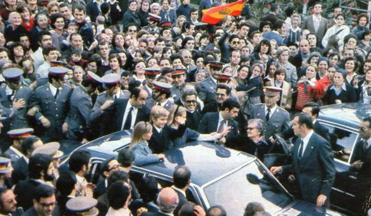  Mercedes-Benz 450 SEL, all'asta quella del Re di Spagna (13)