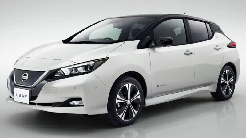 Nissan Leaf, nuova arma elettrica 