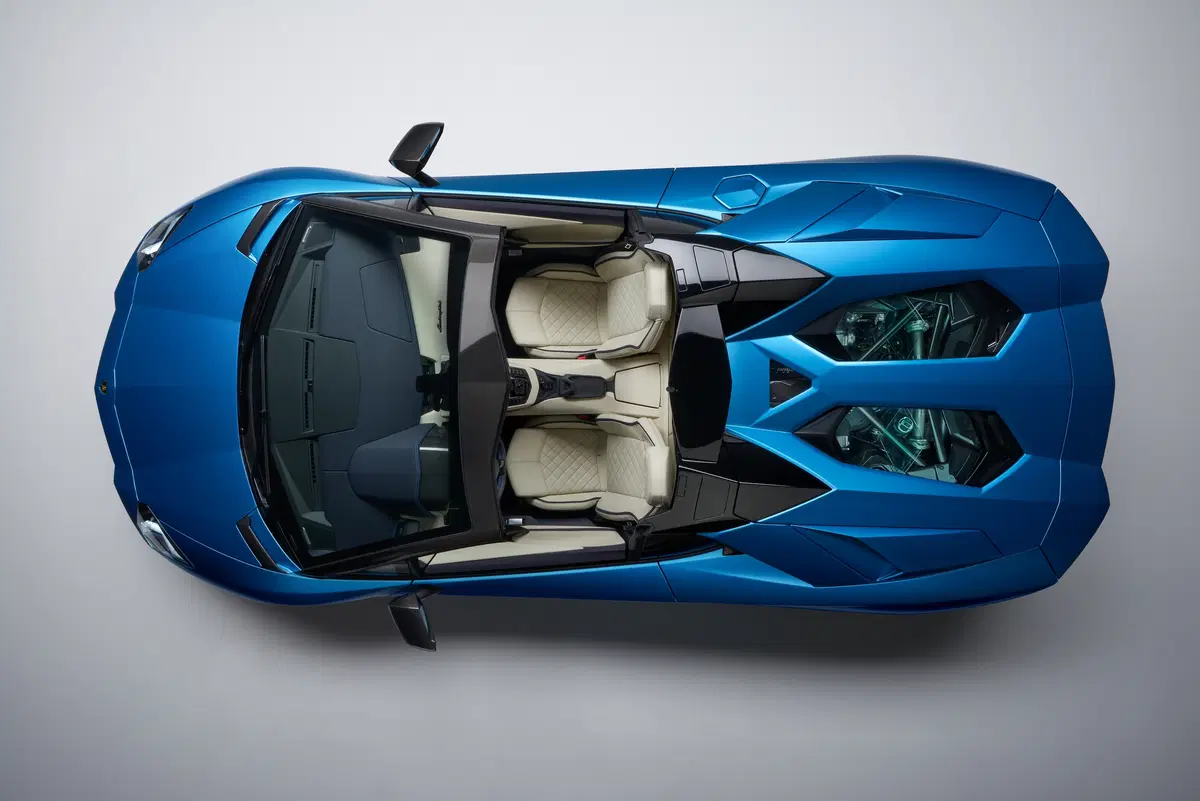 Lamborghini Aventador S Roadster, debutto a Francoforte (7)